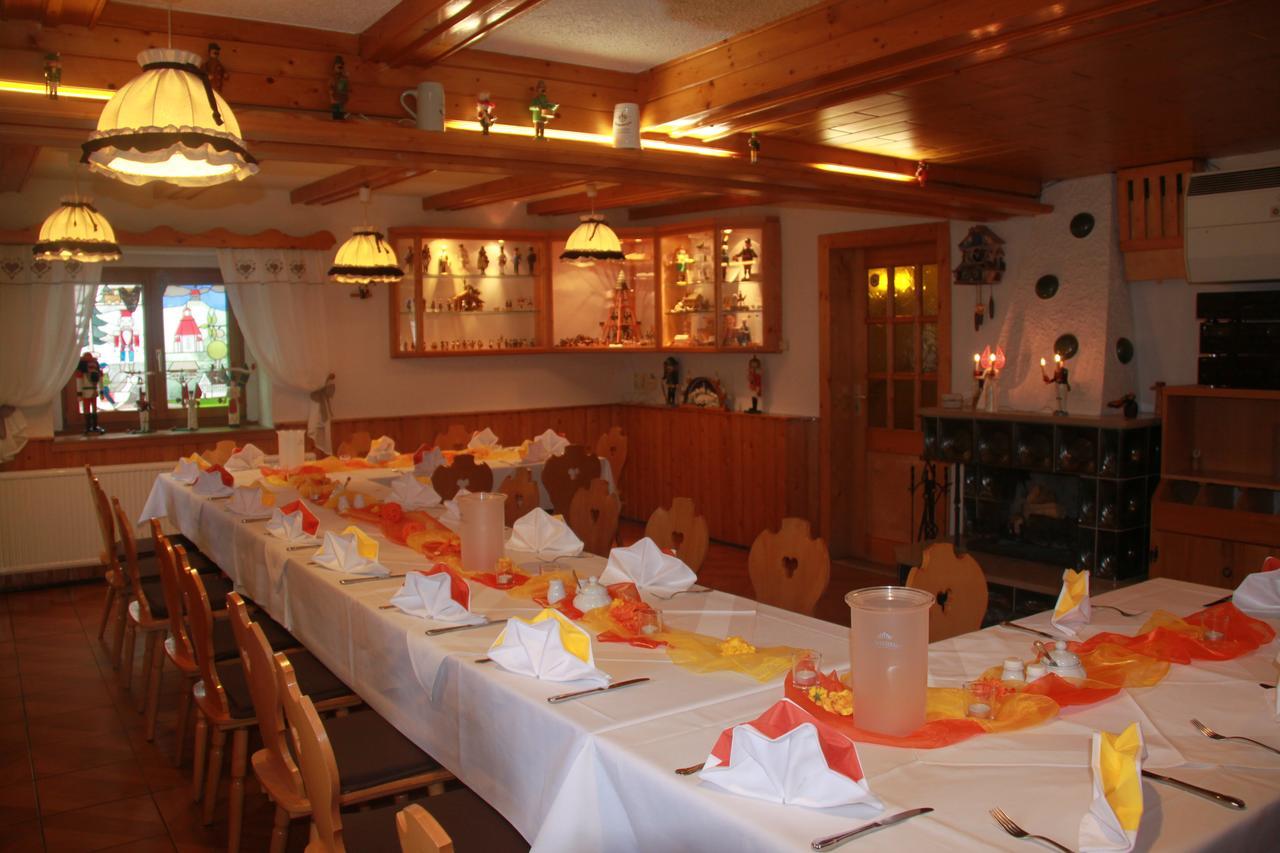 Naturhotel Lindenhof Rechenberg-Bienenmühle Buitenkant foto